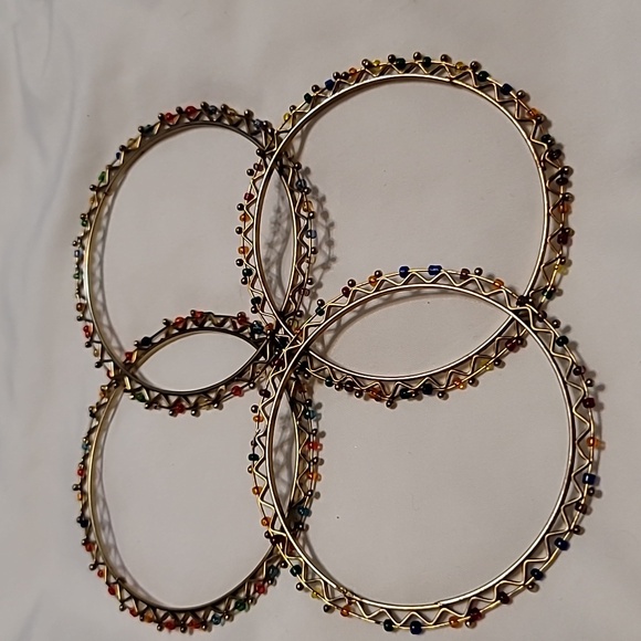 Set of 4 Multicolour Golden  Stackable Wire Bracelets - Picture 3 of 4